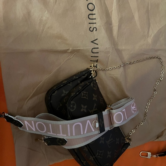 Authentic Louis Vuitton multi pochette accessories with BLACK NYLON STRAP !! - Picture 6 of 15